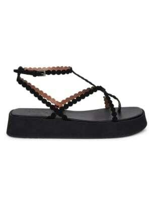 Alaïa Flatform-Sandalen aus Leder, 600 $ (ab 1.090 $)