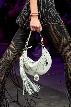 Milano-bedste-tasker-mode-ugen-forår2023-Versace